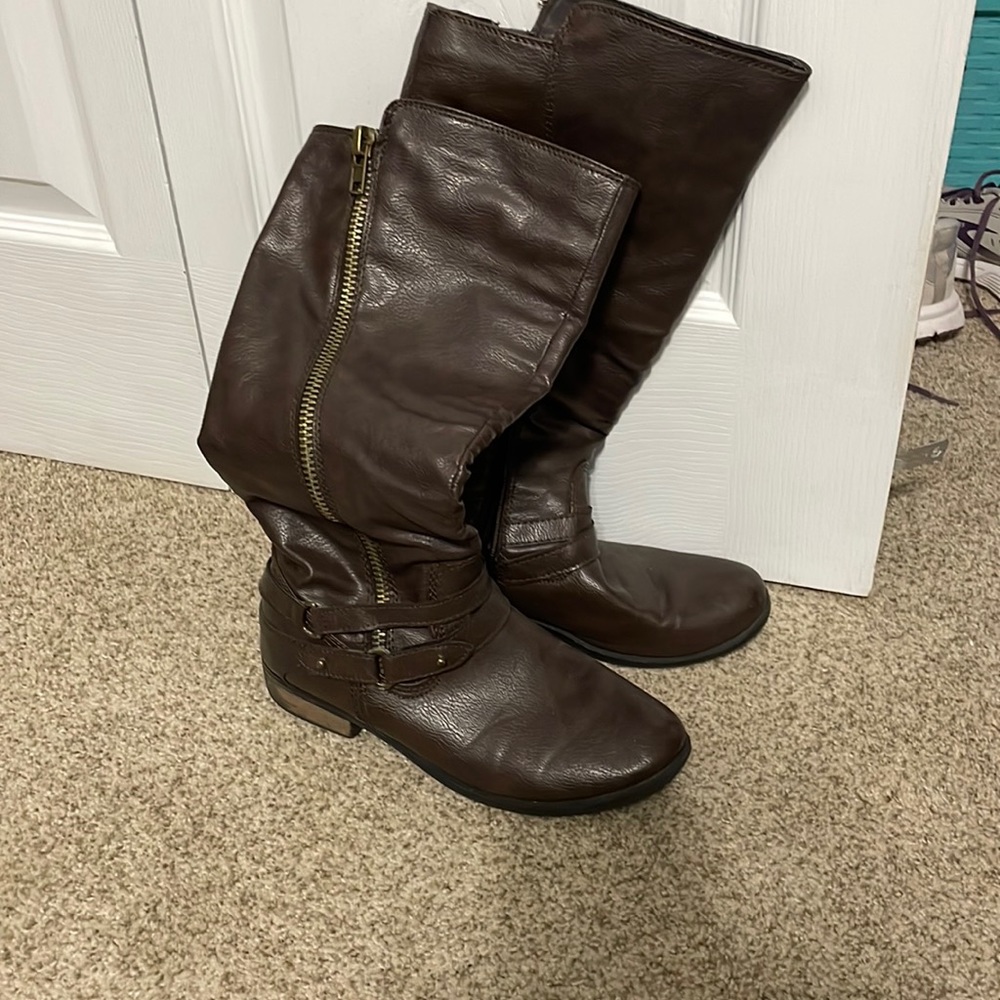 Brown boots
